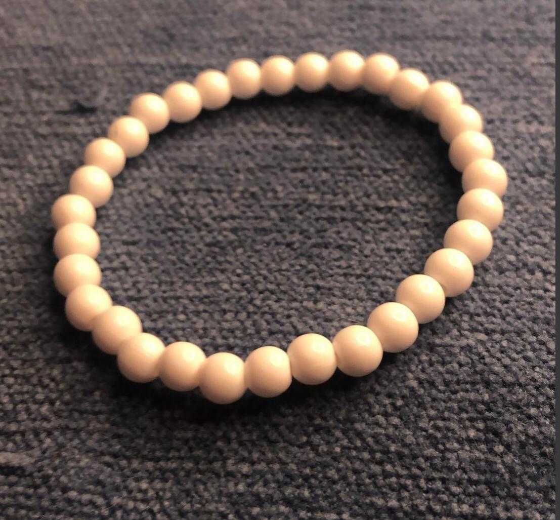 pulseiras variadas