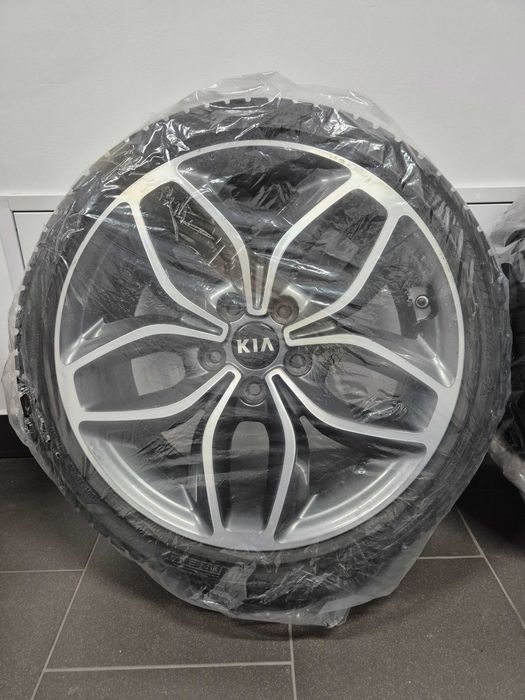 Felgi 225/40 R18 KIA oryginalne SUPER STAN