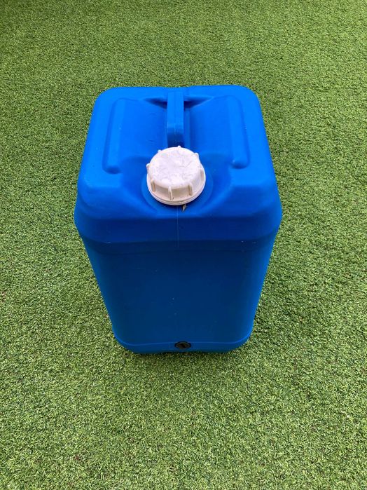 garrafões de 30L (altos)