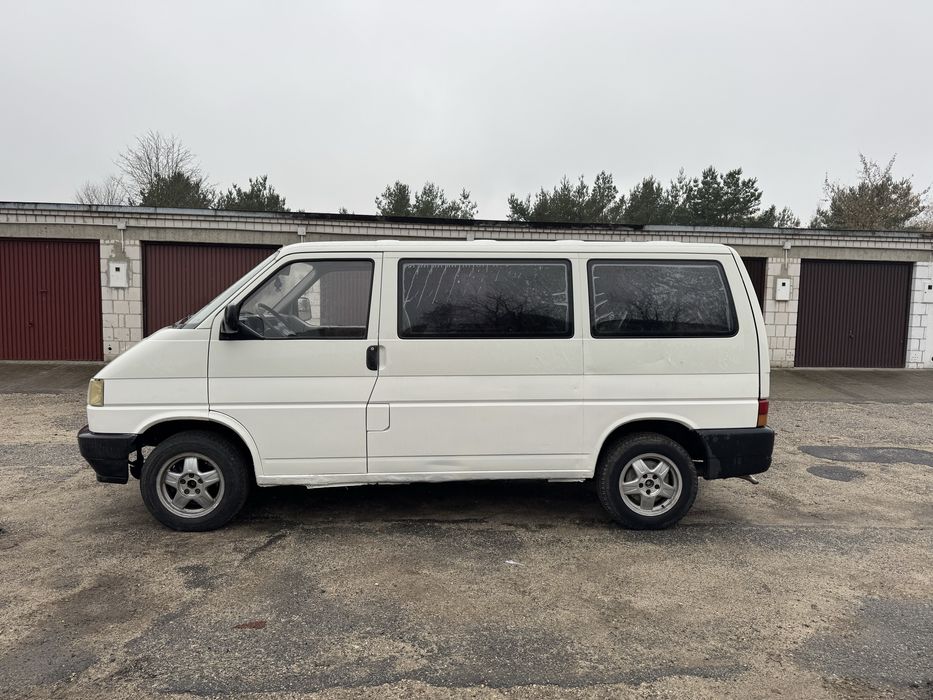 Volkswagen Transporter 1.9 diesel 8 osobowy
