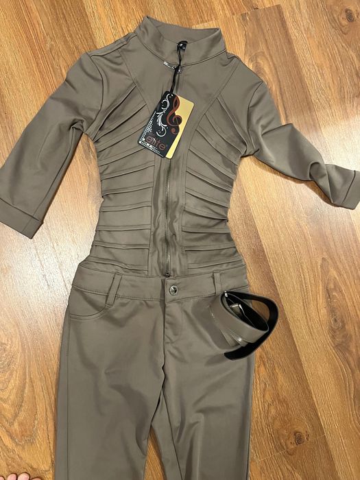 Новий класний комбінезон шоколадний колір розмір C S