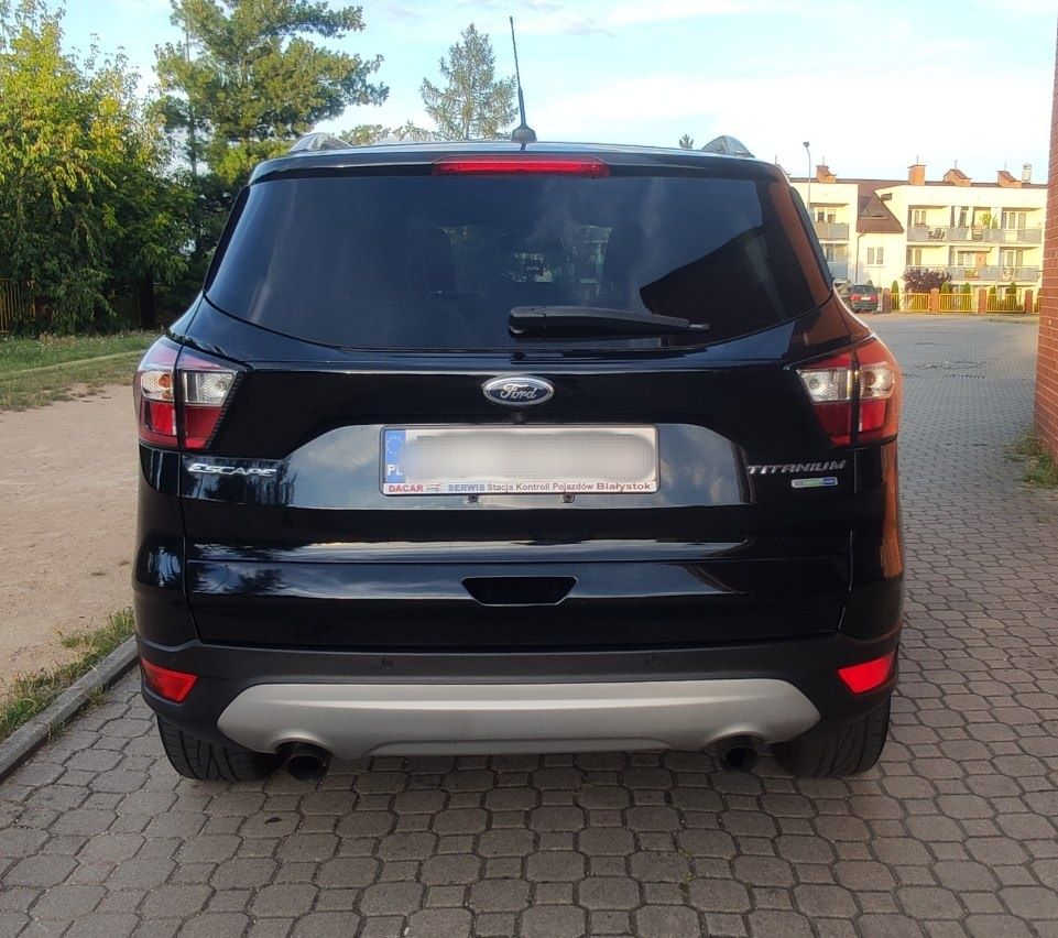 Ford Escape Titanium z napędem 4x4 Full ver. wyposażenia