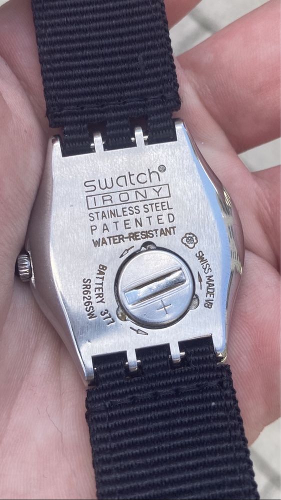 zegarek Swatch Irony Black Flower