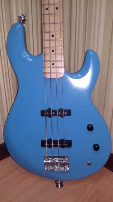Бас гітара Jazz bass