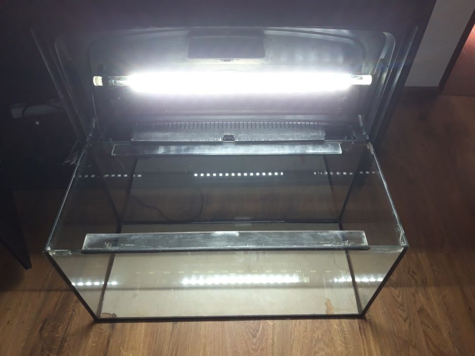 Akwarium 112 L z oświetleniem Led