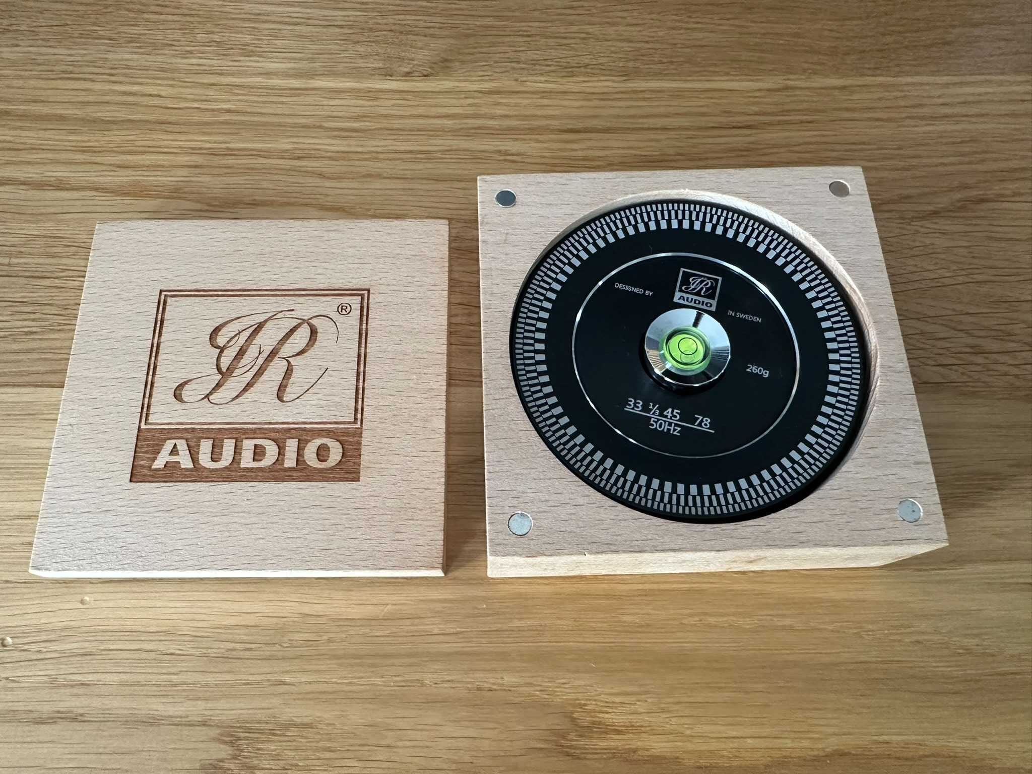 Docisk gramofonowy produkcji JR Audio o masie 260g