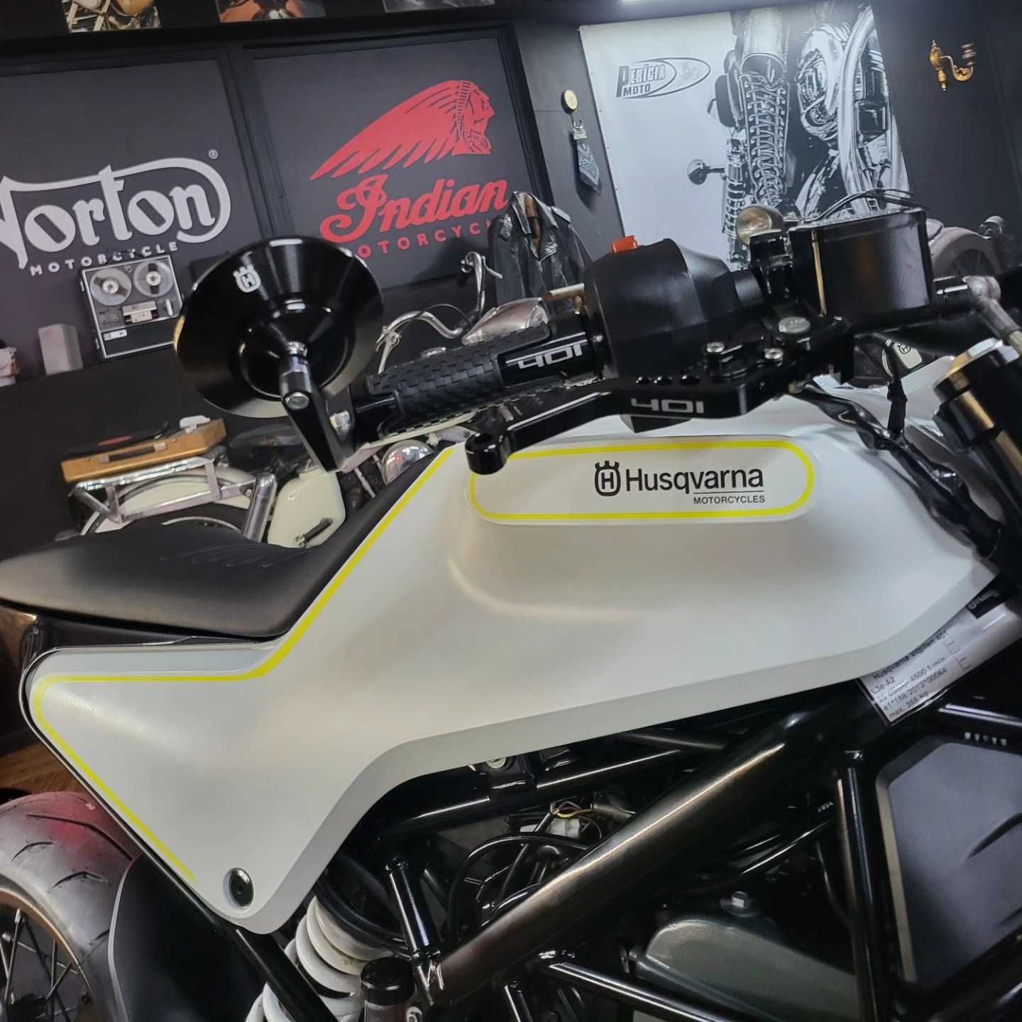 Husqvarna Vitpilen 401