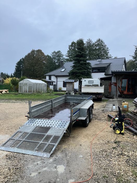 Przyczepa do przewozu minikoparki, sprzetu budowlanego WIOLA 2t/2000kg