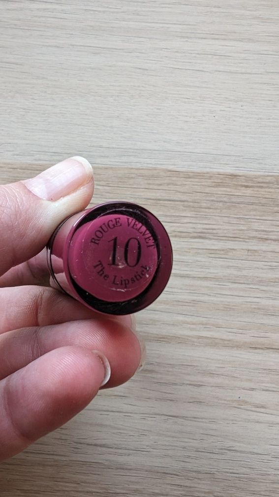 Pomadka Bourjois Rouge Velvet nr 10