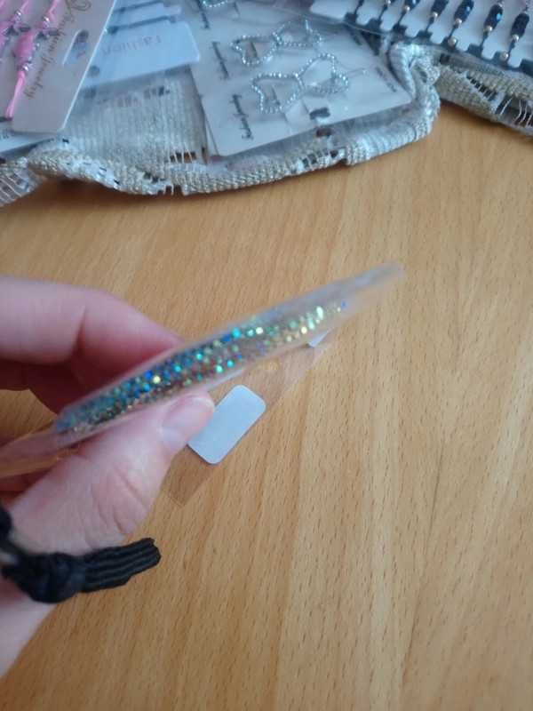 Bransoletka 12szt
Nowe bransoletki cena za całość
