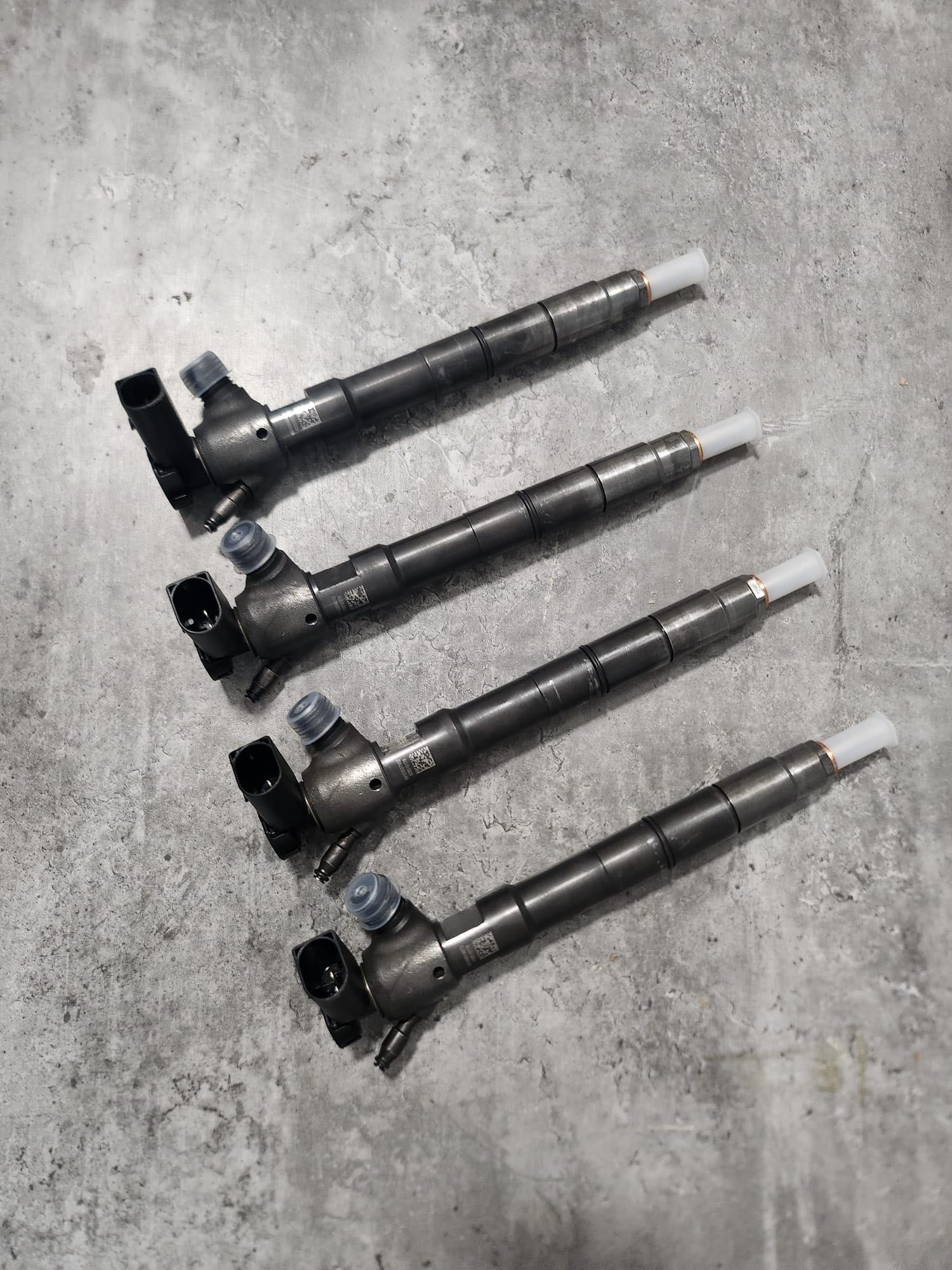 WTRYSKIWACZ DELPHI 04L130277BF 2857.705L 1.6 TDI 28.577.054
