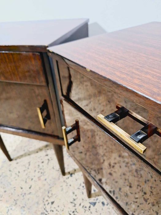 Mesas de cabeceira vintage. Vintage Bedside Table