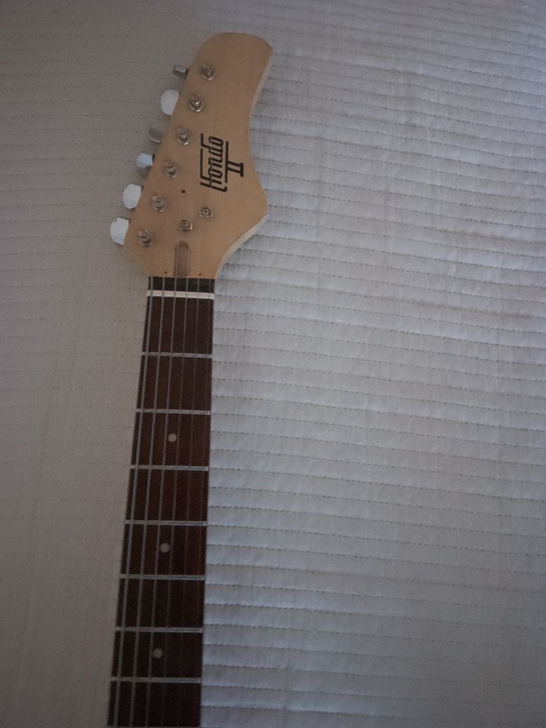 Gitara stratocaster Hondo ll