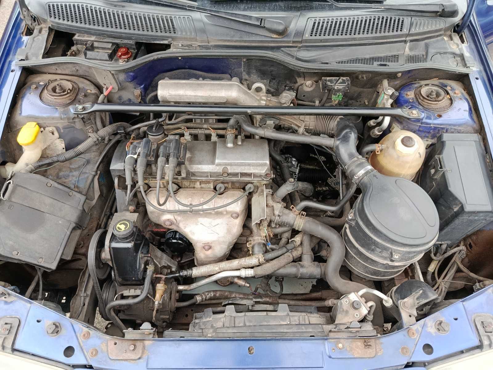 Продаю автомобіль Renault 1998 року