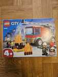 Lego City 60280 wóz strażacki