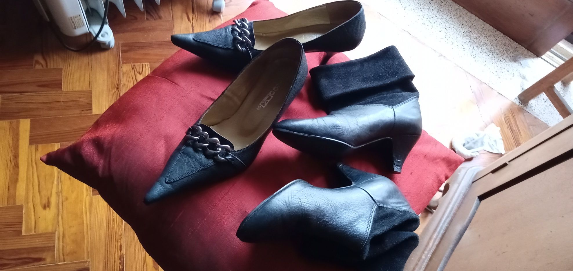 Sapatos Vintage vieram do passado ainda Glamour calçar certo?desde3E.