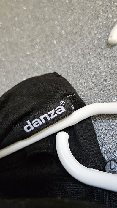 Sukienka z cekinami danza