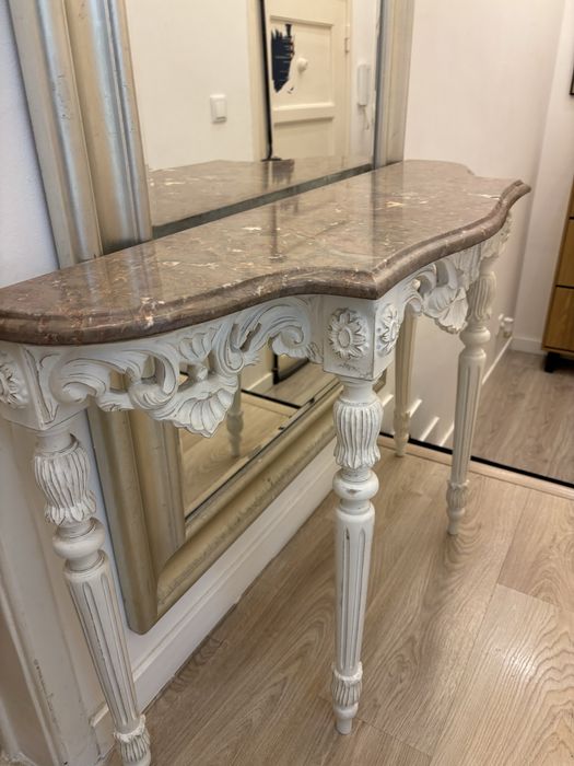 Mesa de Entrada com pedra mármore