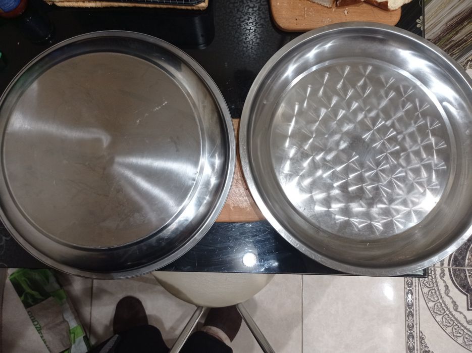 Продам розноси,таця