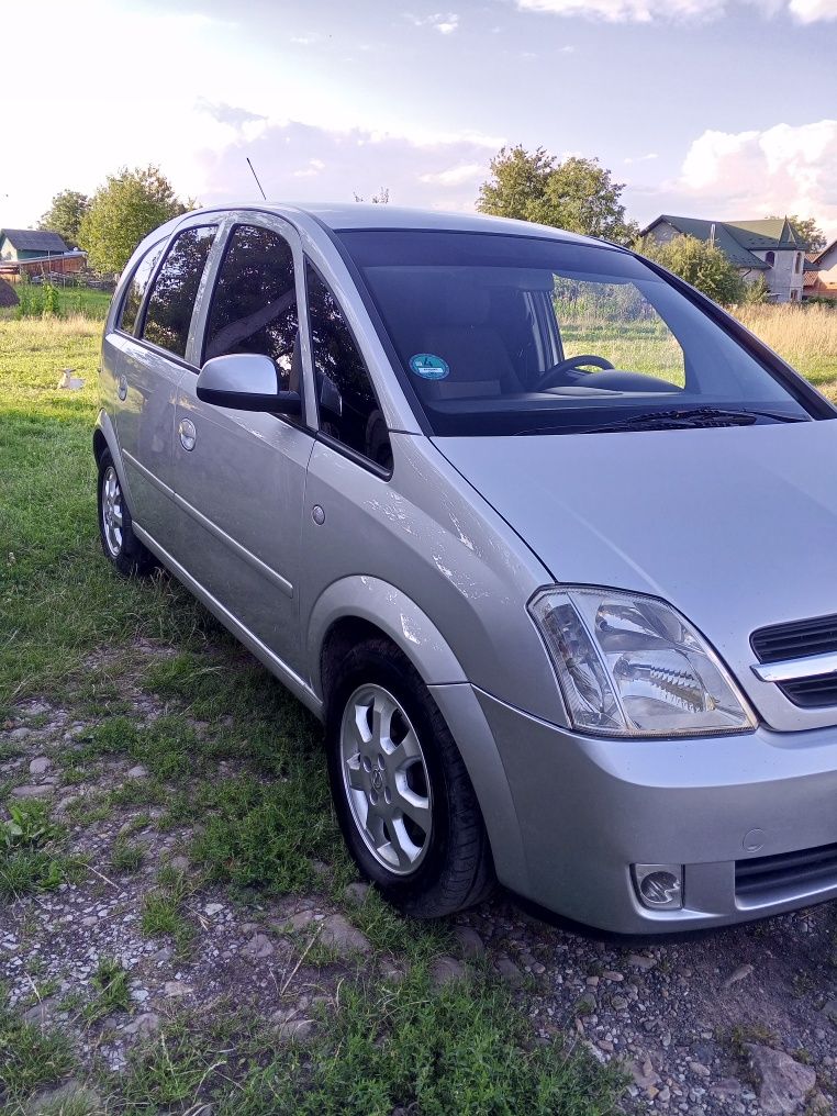 Опель меріва 2005 р.в. 1.6 бензин