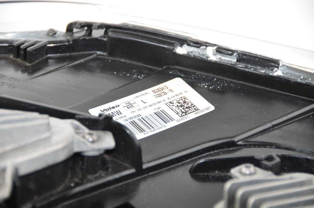 BMW X1 F48 2019 lewa lampa przednia