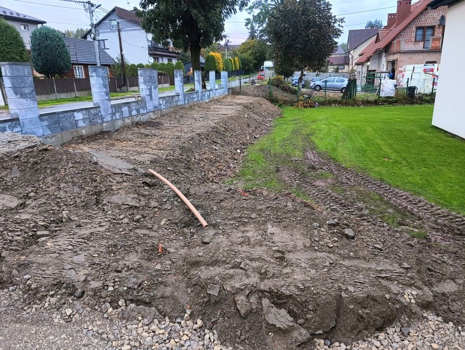 Oddam ziemię z kamieniami na podniesienie terenu
