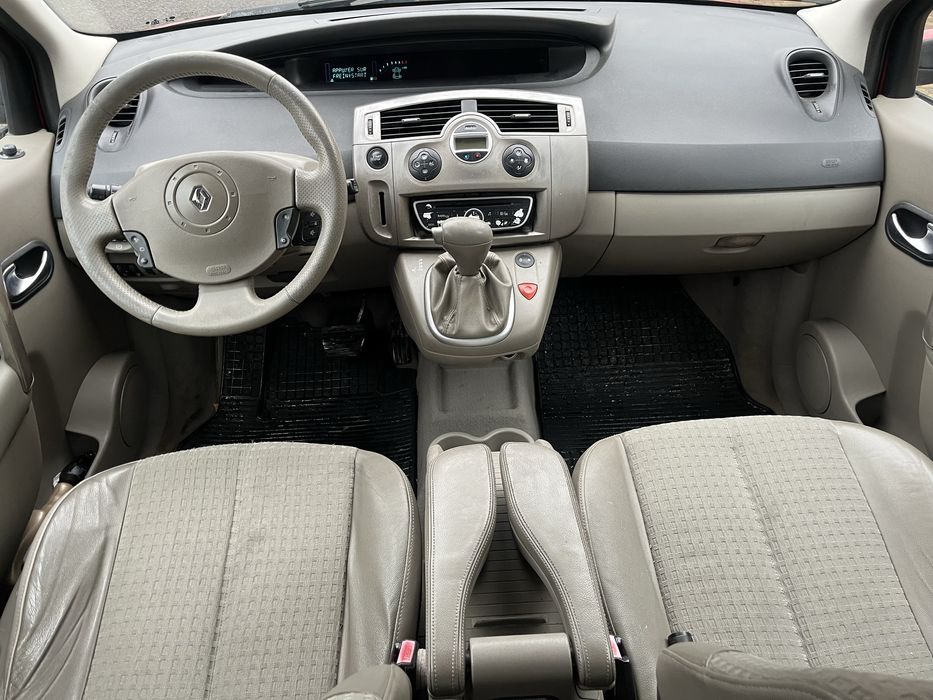 Renault Scenic  2.0 безнзин  АКПП