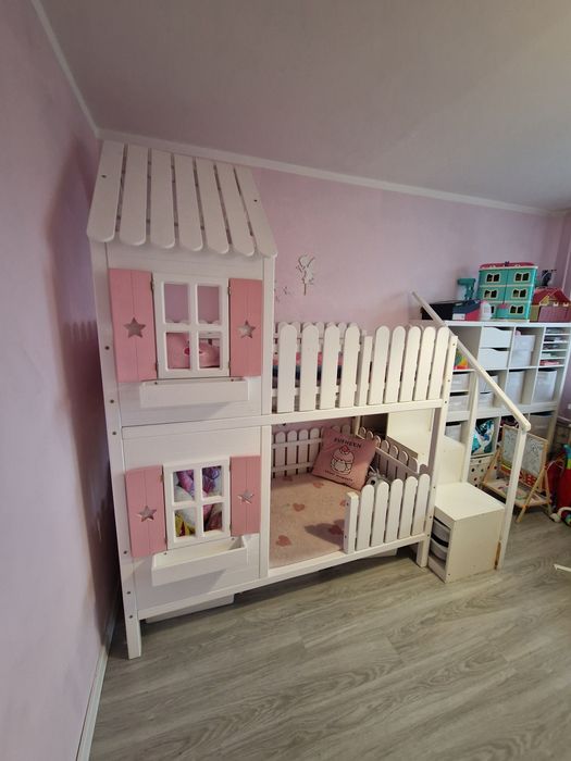 Łóżko piętrowe domek ze zjeżdżalnią