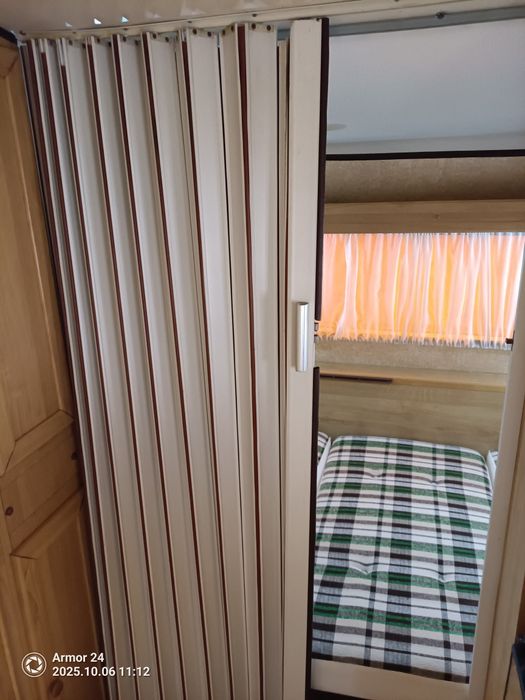 Venda de caravana com avançado em espaço privado