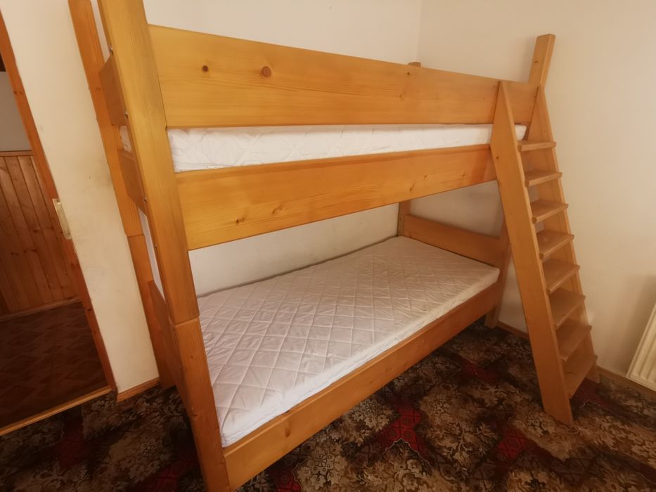 Łóżko piętrowe 90x200 z schodkami