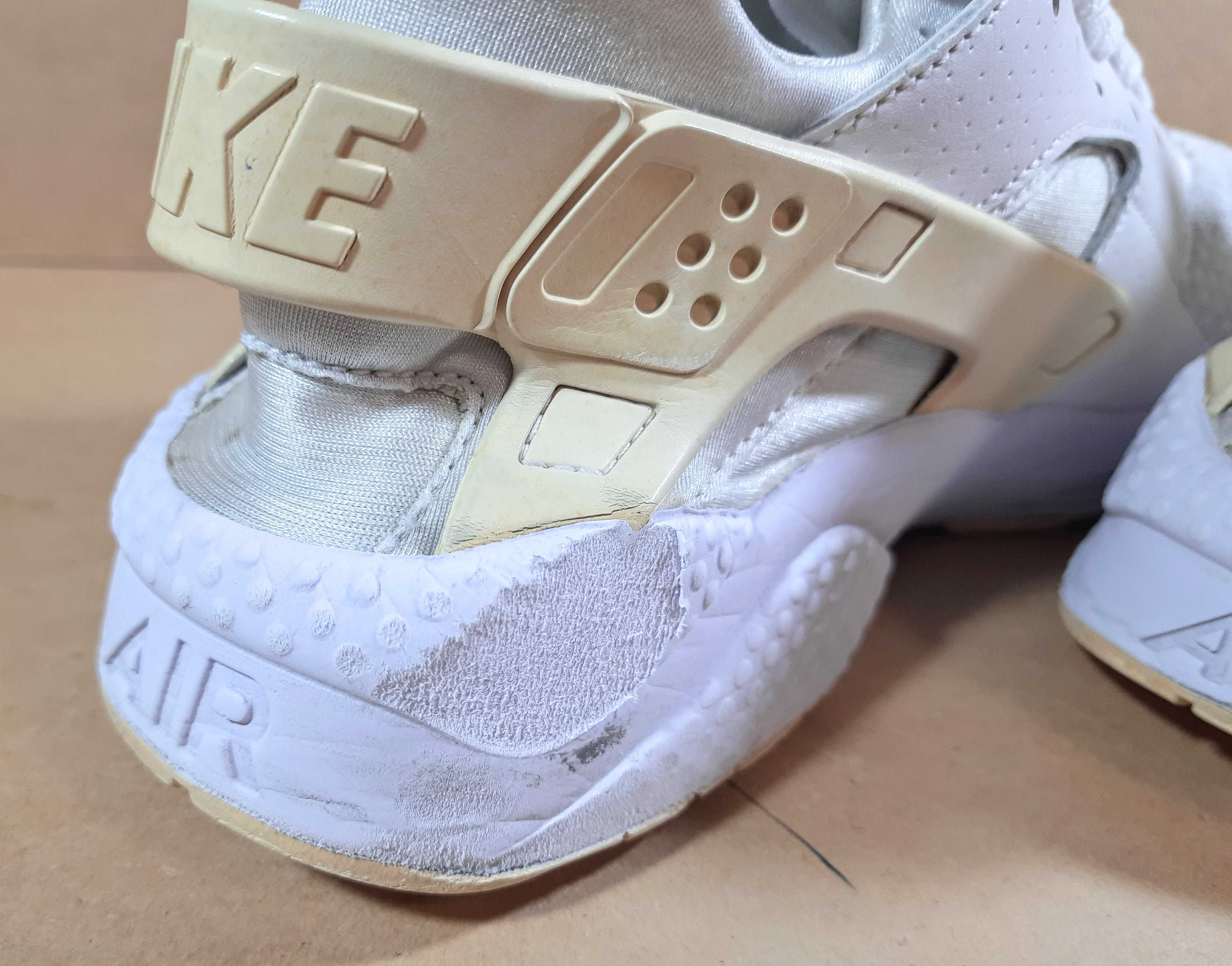 Nike Air Huarache 46 маломірять кросівки білі