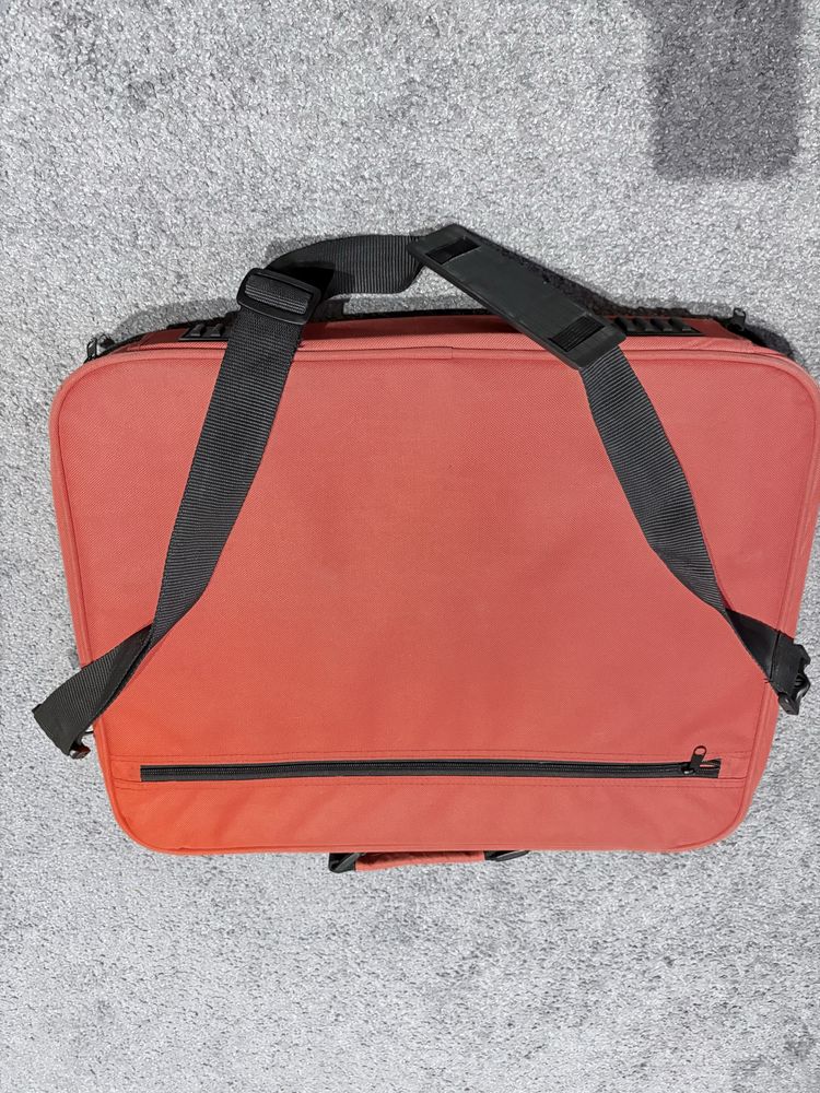 Duza Torba na laptopa czerwona