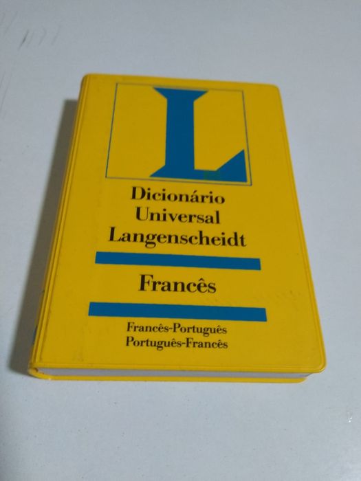 Dicionário . . .