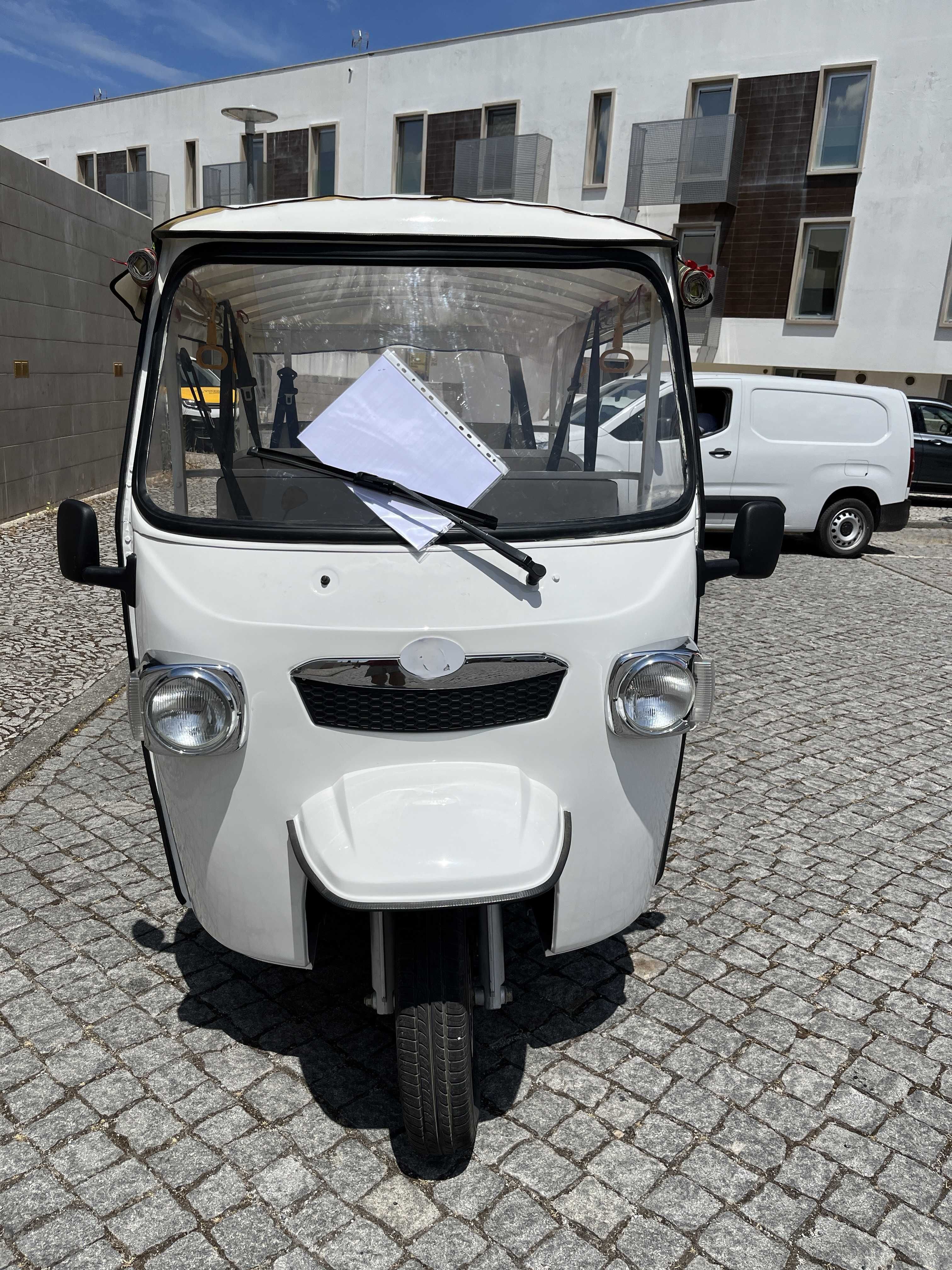 Tuk Tuk Elétrico 5 lugares-NOVO-Para Desocupar-Entrego em Todo o País