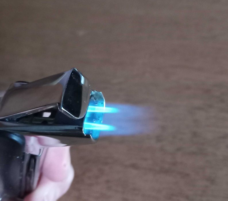 Двофакельна запальничка HONEST BCZ110-03