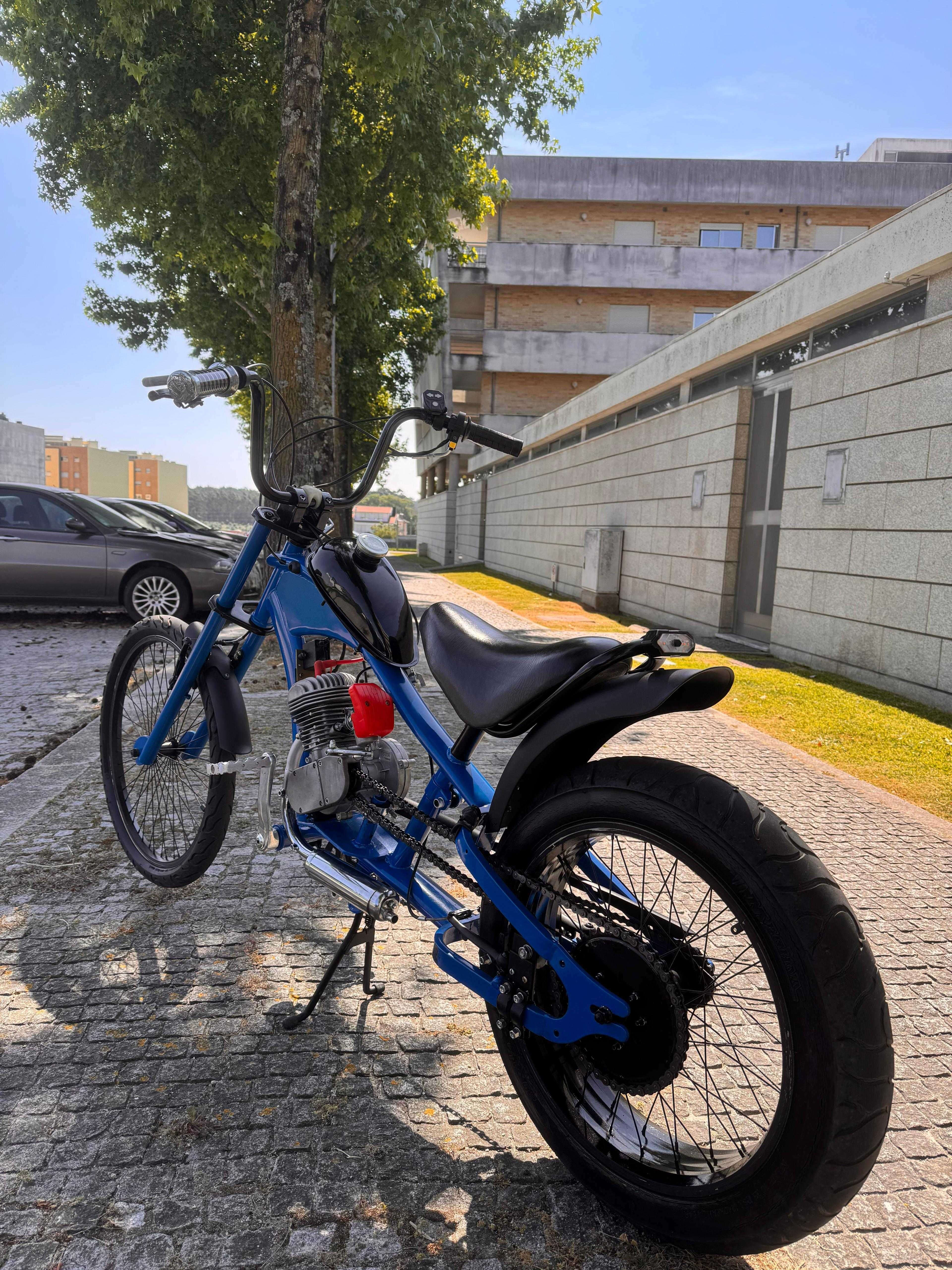 Bicicleta chopper c/Motor
