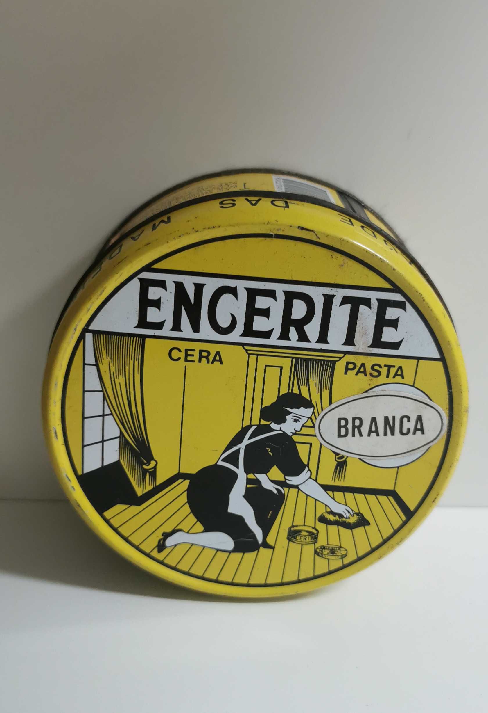 Várias latas antigas para decoração ou coleção