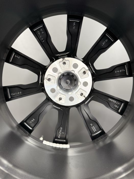 Новий зимовий комплект Bmw X5 G05 X6 G06 740M Бмв Г05 Г06 275/45R20 20