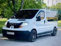 RENAULT / Trafic 2.0 дизель пассажир