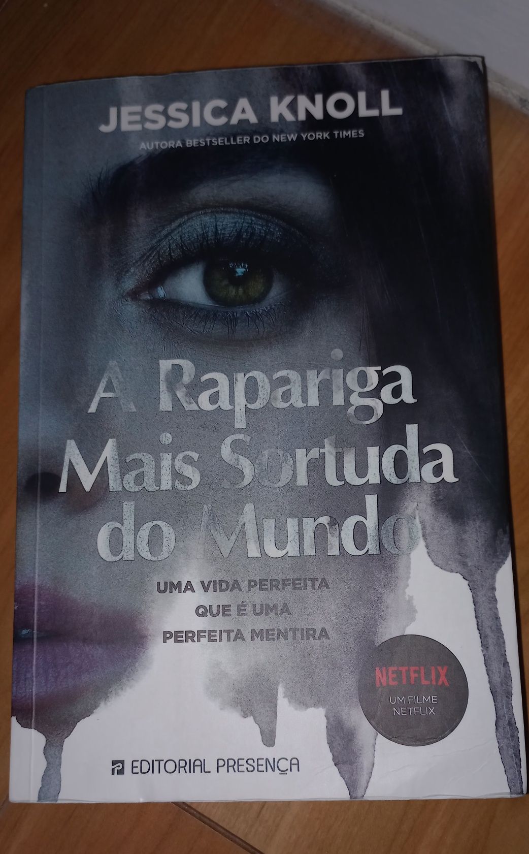 A Rapariga Mais Sortuda do Mundo - Livro