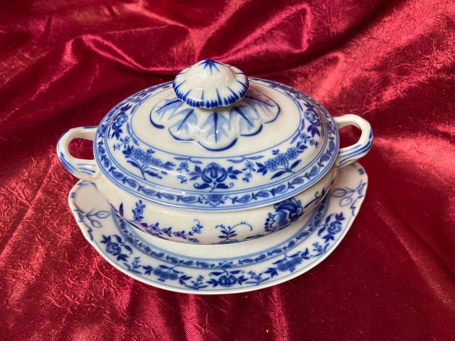 Varias peças Caixa Terrina Prato Saleiro Porcelana Vista Alegre VA 1