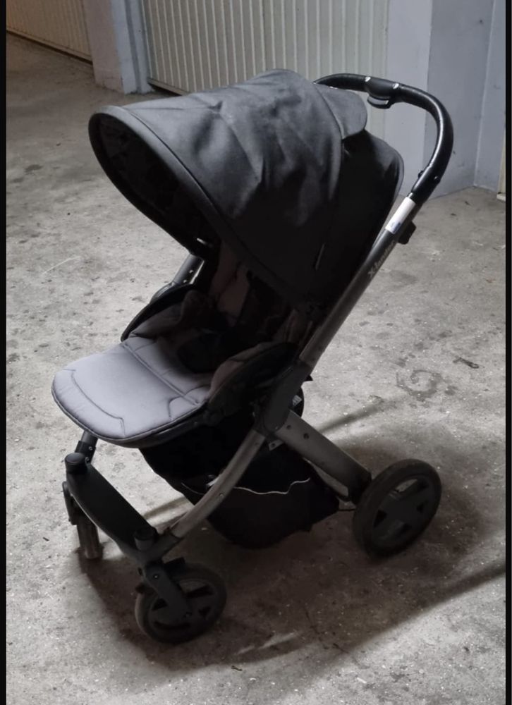 Carrrinho bebé Trio marca  Besafe