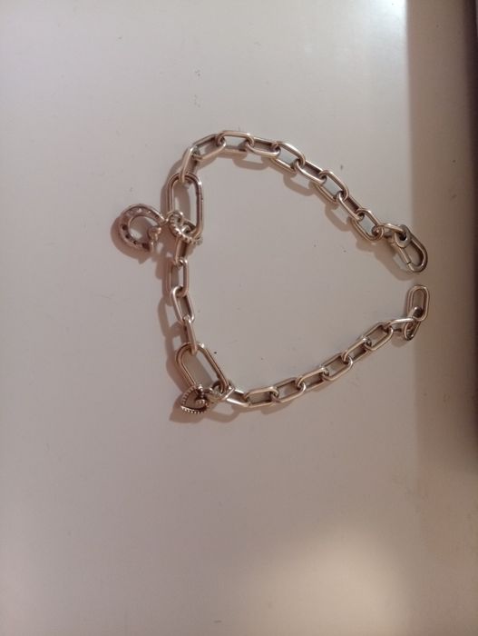 Pingente prata de lei é pulseira Pandora