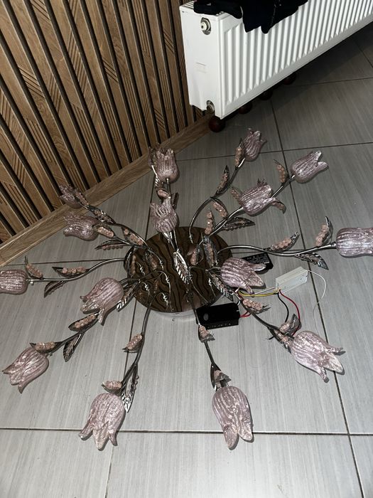 Люстра в идеальном состоянии