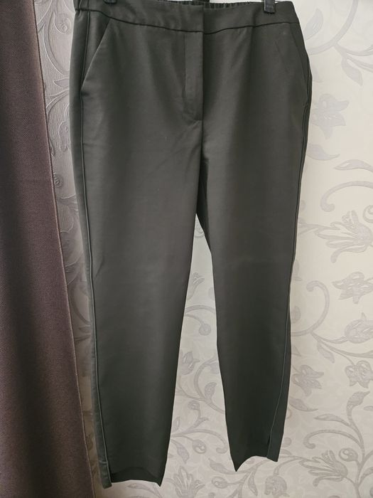 Брюки 42р. Reserved.