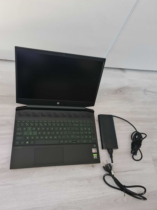 Laptop HP Pavilion Gaming 15,6" FHD/8GB/SSD 1TB+512GB/RTX 30504GB/W10