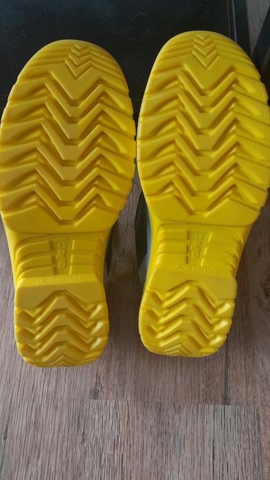 Buty robocze nowe.