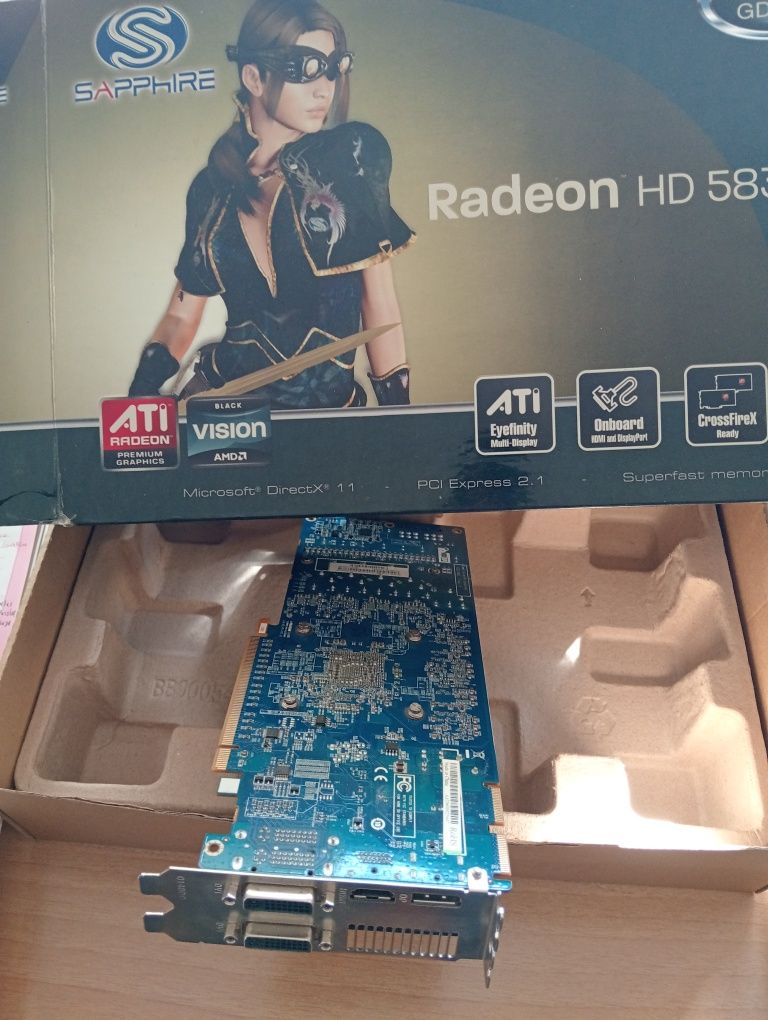 Placa gráfica SPPHIRE HD RADEON 5830