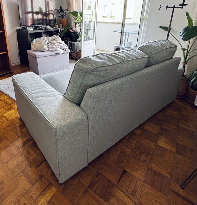 Sofa KIVIK 2 lugares (como novo)