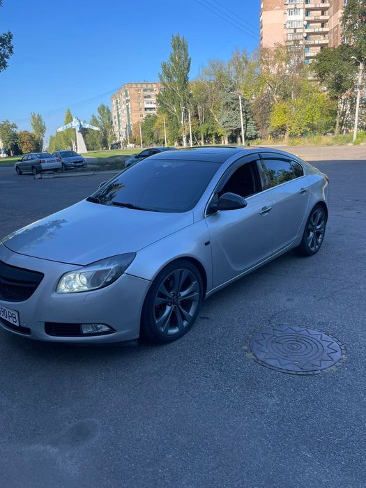 Автомобіль Opel Insignia